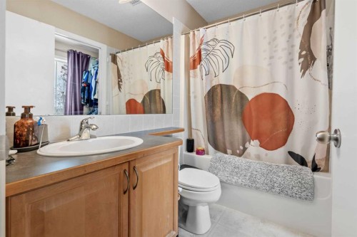 4 Tuscany Ridge Way Nw, Calgary, AB - Indoor Photo Showing Bathroom