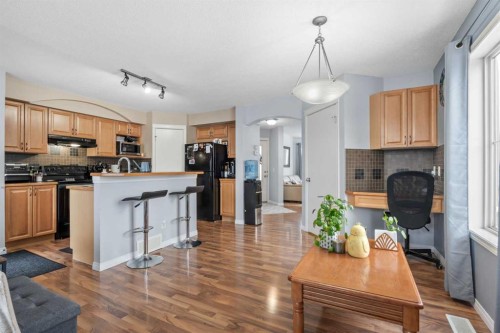 4 Tuscany Ridge Way Nw, Calgary, AB - Indoor Photo Showing Kitchen