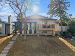 51 Berwick Hill NW Calgary, AB T3K 1C4
