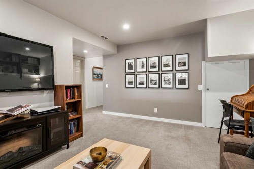 51 Berwick Hill Nw, Calgary, AB - Indoor