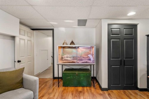 51 Berwick Hill Nw, Calgary, AB - Indoor Photo Showing Other Room