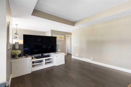 800 E Lakeview Road, Chestermere, AB - Indoor Photo Showing Living Room