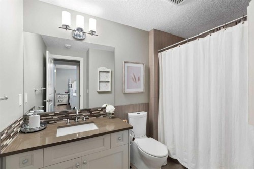 800 E Lakeview Road, Chestermere, AB - Indoor Photo Showing Bathroom
