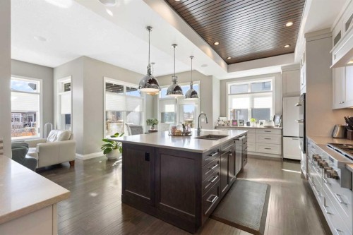 800 E Lakeview Road, Chestermere, AB - Indoor Photo Showing Kitchen With Upgraded Kitchen