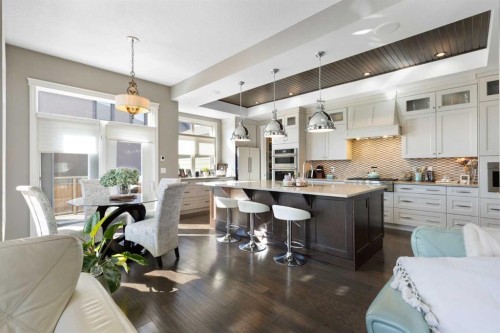 800 E Lakeview Road, Chestermere, AB - Indoor Photo Showing Kitchen With Upgraded Kitchen