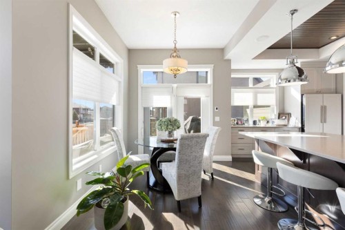 800 E Lakeview Road, Chestermere, AB - Indoor Photo Showing Dining Room
