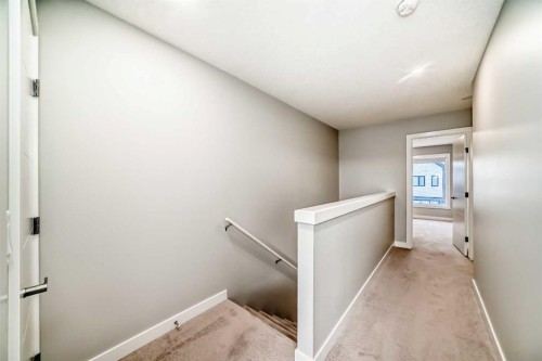 112 Evanscrest Square Nw, Calgary, AB - Indoor Photo Showing Other Room