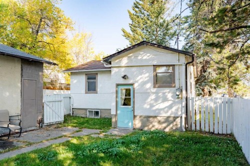 6507 34 Avenue Nw, Calgary, AB - Outdoor