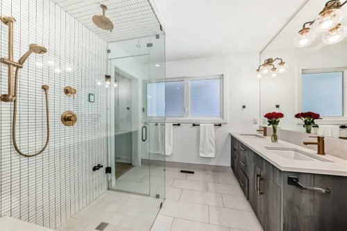 132 Wedgewood Drive Sw, Calgary, AB - Indoor Photo Showing Bathroom