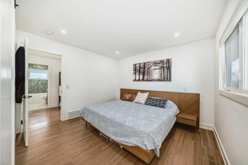132 Wedgewood Drive Sw, Calgary, AB - Indoor Photo Showing Bedroom