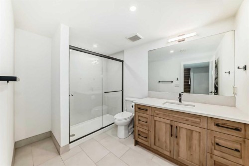 132 Wedgewood Drive Sw, Calgary, AB - Indoor Photo Showing Bathroom