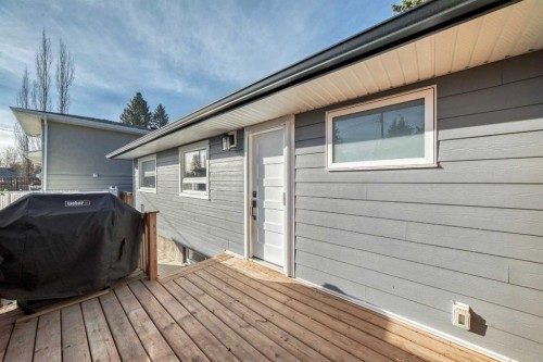 132 Wedgewood Drive Sw, Calgary, AB - Outdoor With Deck Patio Veranda With Exterior