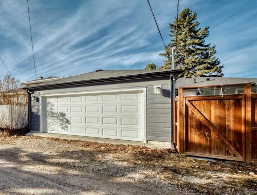 132 Wedgewood Drive Sw, Calgary, AB - Outdoor