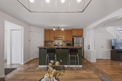59 Prestwick Bay Se, Calgary, AB - Indoor Photo Showing Kitchen