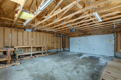 3412 Temple Road Ne, Calgary, AB - Indoor Photo Showing Garage