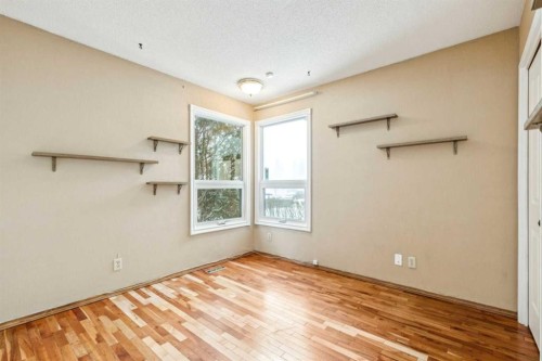 3412 Temple Road Ne, Calgary, AB - Indoor Photo Showing Other Room