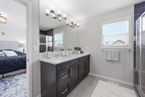 224 Auburn Glen Close Se, Calgary, AB - Indoor Photo Showing Bathroom