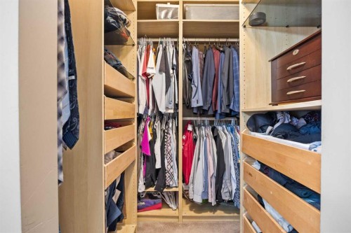 390 Cove Road, Chestermere, AB - Indoor With Storage