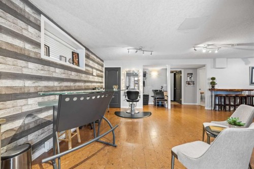 390 Cove Road, Chestermere, AB - Indoor