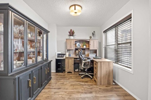 390 Cove Road, Chestermere, AB - Indoor Photo Showing Office