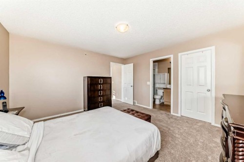 79 Saddlebrook Common Ne, Calgary, AB - Indoor Photo Showing Bedroom