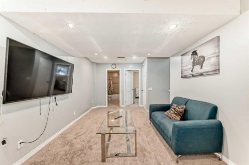 79 Saddlebrook Common Ne, Calgary, AB - Indoor