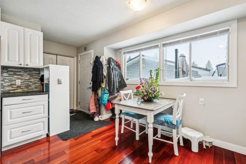 107 Sunbank Way Se, Calgary, AB - Indoor