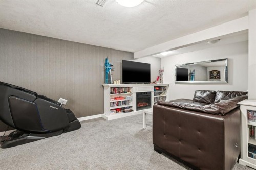107 Sunbank Way Se, Calgary, AB - Indoor