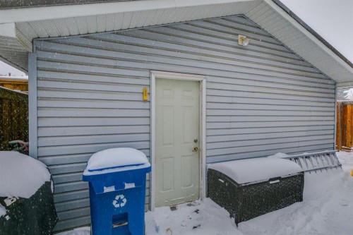 107 Sunbank Way Se, Calgary, AB - Outdoor With Exterior