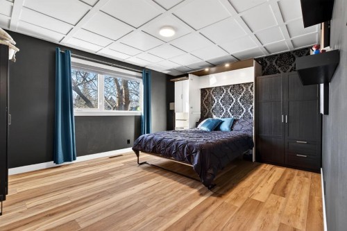 2155 Mackid Crescent Ne, Calgary, AB - Indoor Photo Showing Bedroom