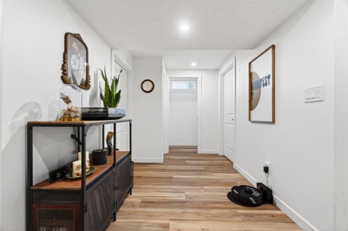 2155 Mackid Crescent Ne, Calgary, AB - Indoor Photo Showing Other Room