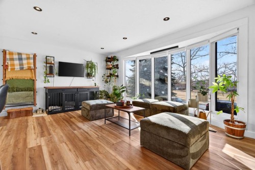 2155 Mackid Crescent Ne, Calgary, AB - Indoor