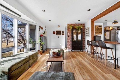 2155 Mackid Crescent Ne, Calgary, AB - Indoor