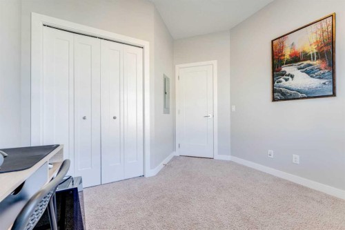 165 Evanscrest Gardens Nw, Calgary, AB - Indoor Photo Showing Other Room