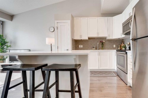 165 Evanscrest Gardens Nw, Calgary, AB - Indoor Photo Showing Kitchen With Upgraded Kitchen