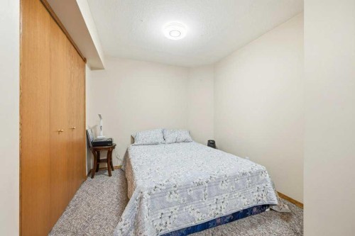 63 Coral Springs Green Ne, Calgary, AB - Indoor Photo Showing Bedroom