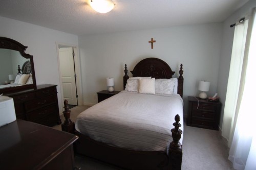 337 Copperpond Landing Se, Calgary, AB - Indoor Photo Showing Bedroom