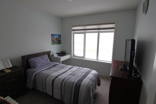 337 Copperpond Landing Se, Calgary, AB - Indoor Photo Showing Bedroom