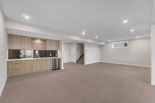 28 Spring Creek Point Sw, Calgary, AB - Indoor