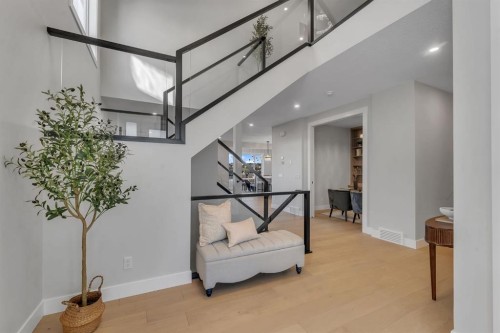 28 Spring Creek Point Sw, Calgary, AB - Indoor Photo Showing Other Room