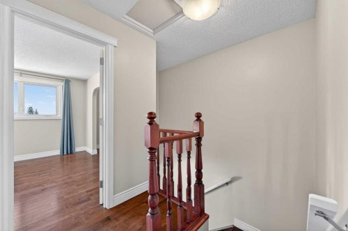132 Erin Grove Close Se, Calgary, AB - Indoor Photo Showing Other Room