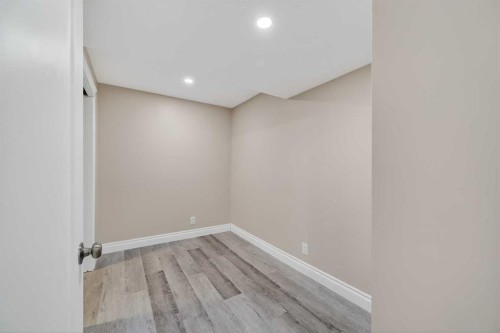 132 Erin Grove Close Se, Calgary, AB - Indoor Photo Showing Other Room