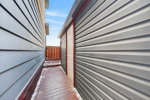 132 Erin Grove Close Se, Calgary, AB - Outdoor