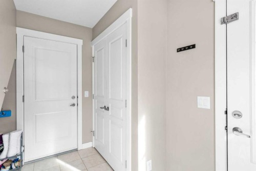 603-32 Horseshoe Crescent, Cochrane, AB - Indoor Photo Showing Other Room