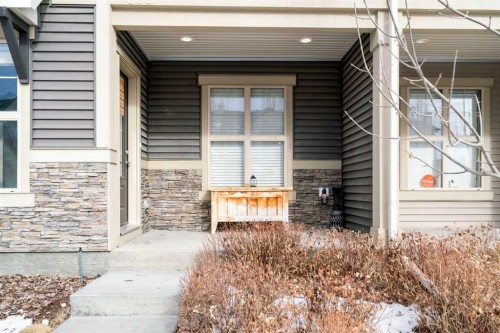 603-32 Horseshoe Crescent, Cochrane, AB - Outdoor