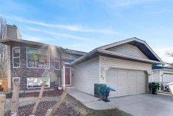 57 Shannon Circle SW Calgary, AB T2Y 2K4