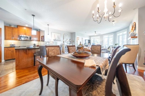 205-4 Hemlock Crescent Sw, Calgary, AB - Indoor Photo Showing Dining Room