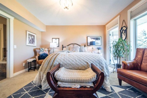 205-4 Hemlock Crescent Sw, Calgary, AB - Indoor Photo Showing Bedroom