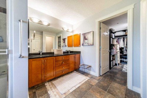 205-4 Hemlock Crescent Sw, Calgary, AB - Indoor