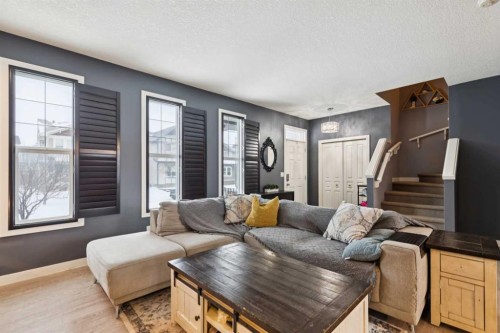 231 Prestwick Point Se, Calgary, AB - Indoor Photo Showing Living Room